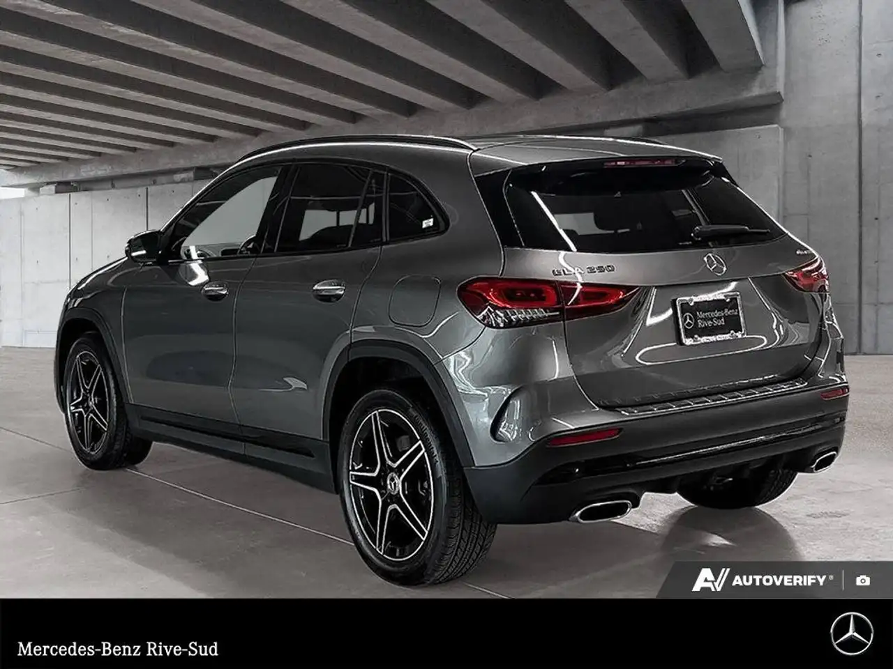 Mercedes-Benz GLA снимка Mercedes-Benz GLA