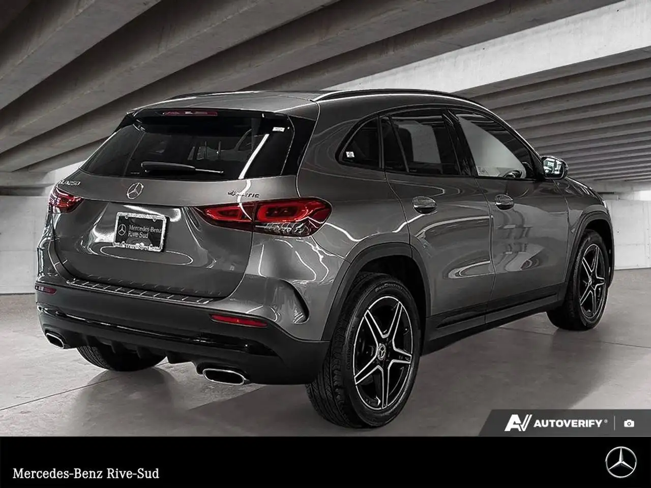 Mercedes-Benz GLA снимка Mercedes-Benz GLA