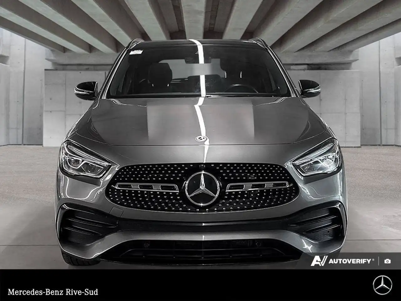Mercedes-Benz GLA снимка Mercedes-Benz GLA