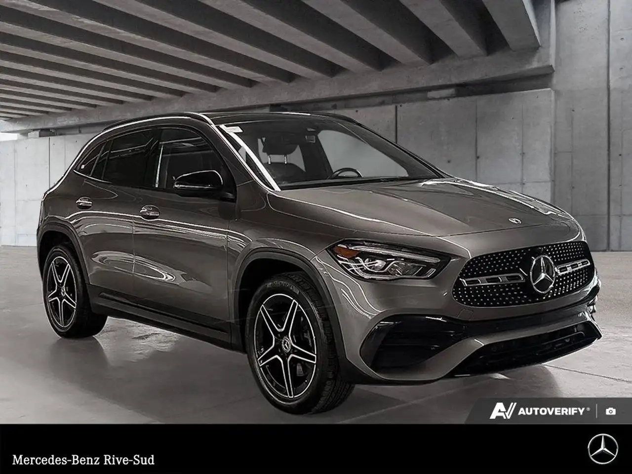 Mercedes-Benz GLA снимка Mercedes-Benz GLA