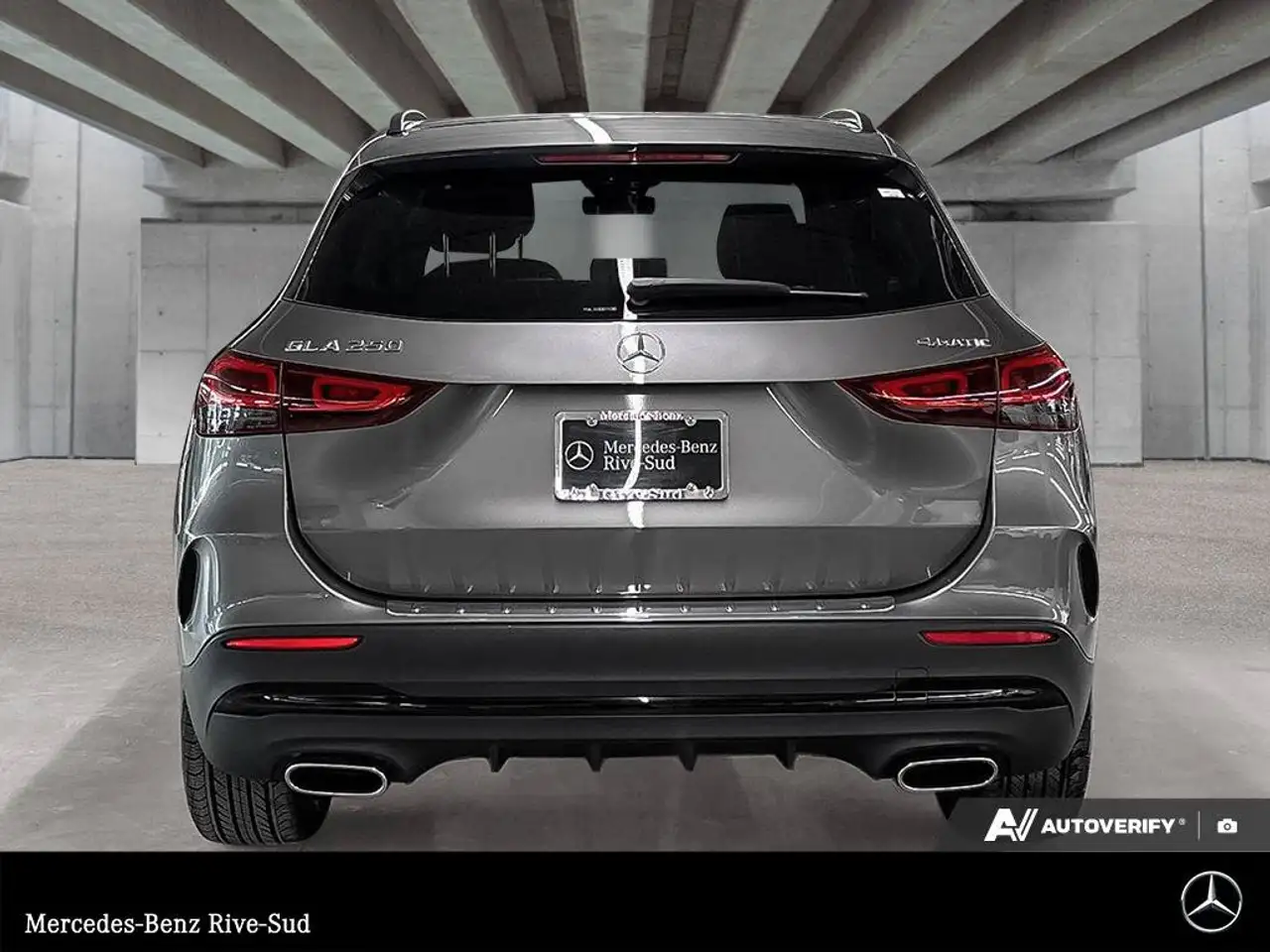 Mercedes-Benz GLA снимка Mercedes-Benz GLA
