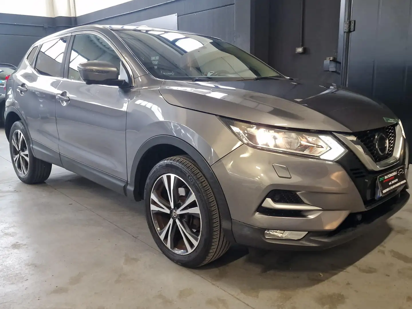 Nissan Qashqai Qashqai 1.5 dci Tekna 110cv my18 Grau - 1