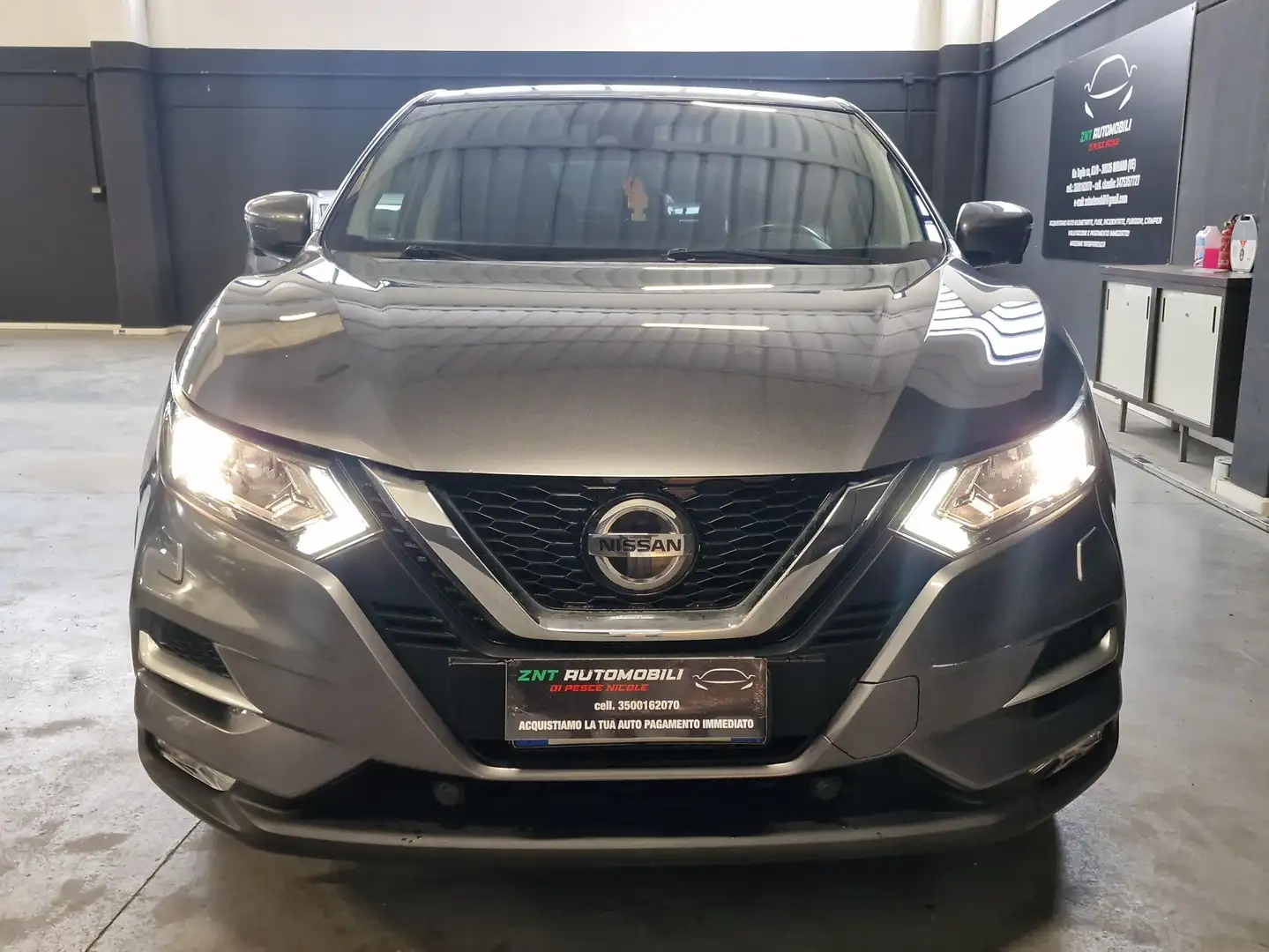 Nissan Qashqai Qashqai 1.5 dci Tekna 110cv my18 Grau - 2
