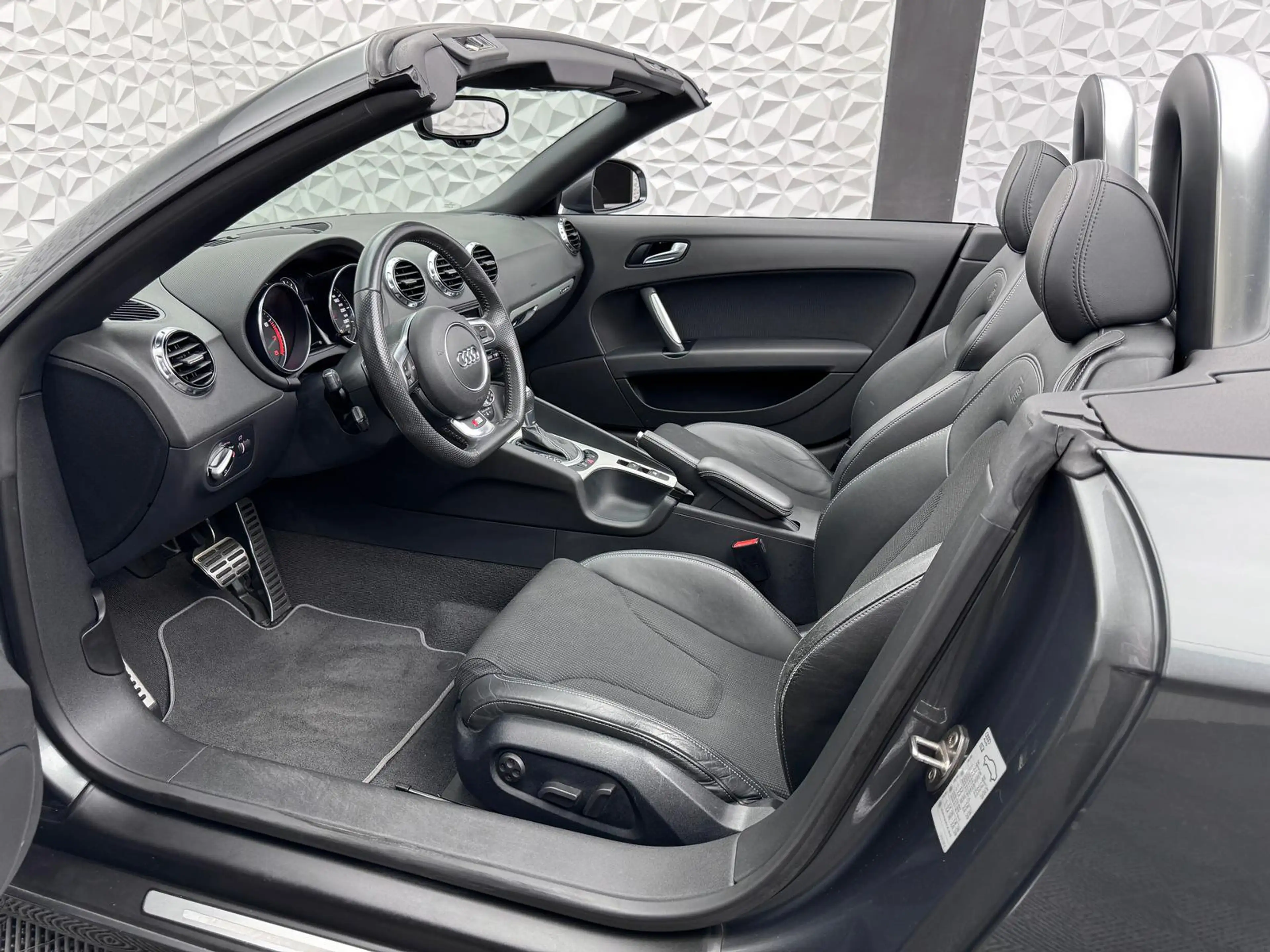 Audi TT 2.0 TFSI QUATTRO/S-LINE/S-TRONIC/LIEBHABERSTK — photo 9