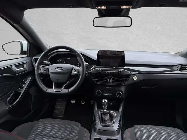 Ford Focus view 4