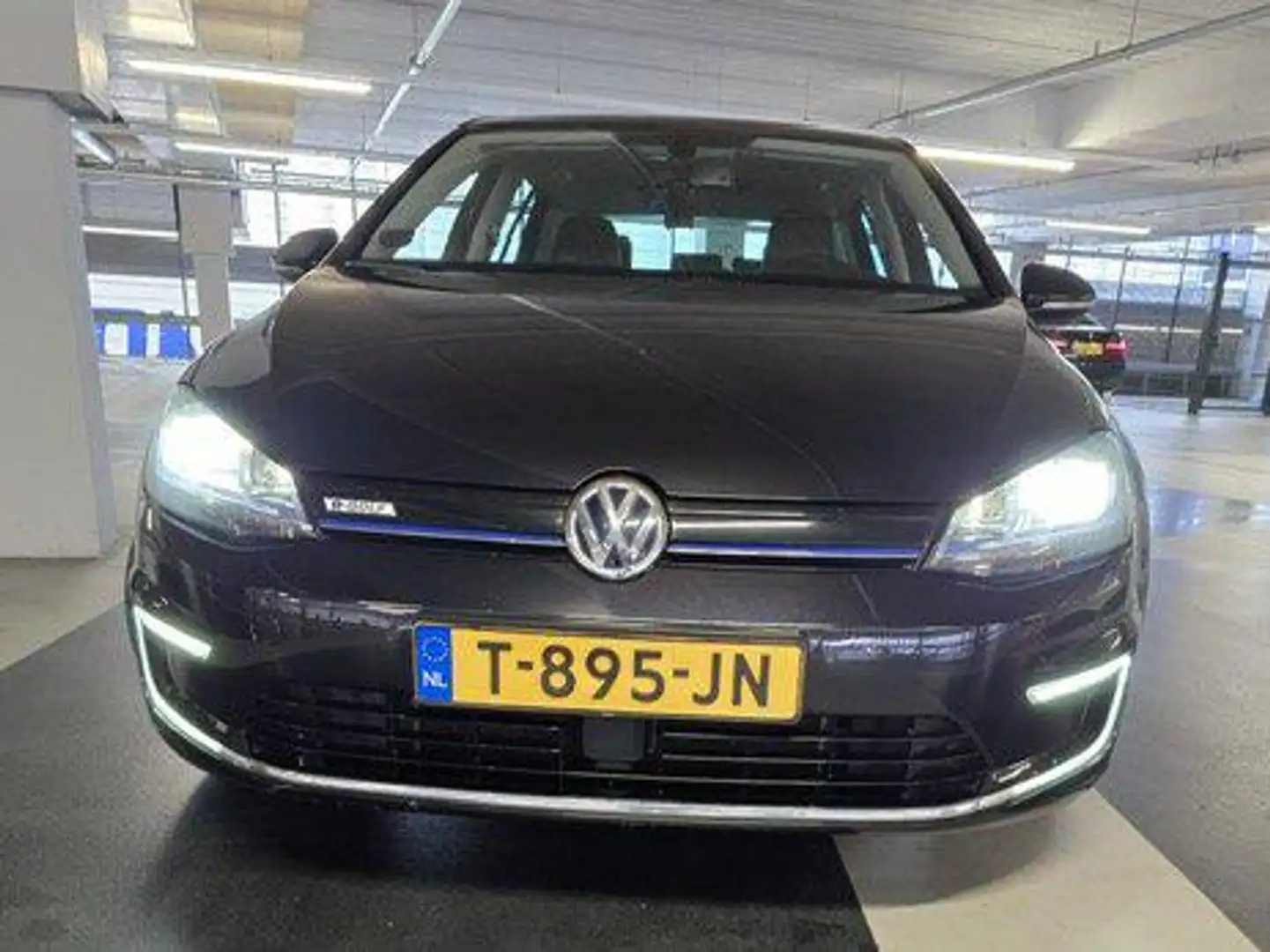 Volkswagen e-Golf e-Golf  Auto in de Rijkste Versie !!!! Černá - 2