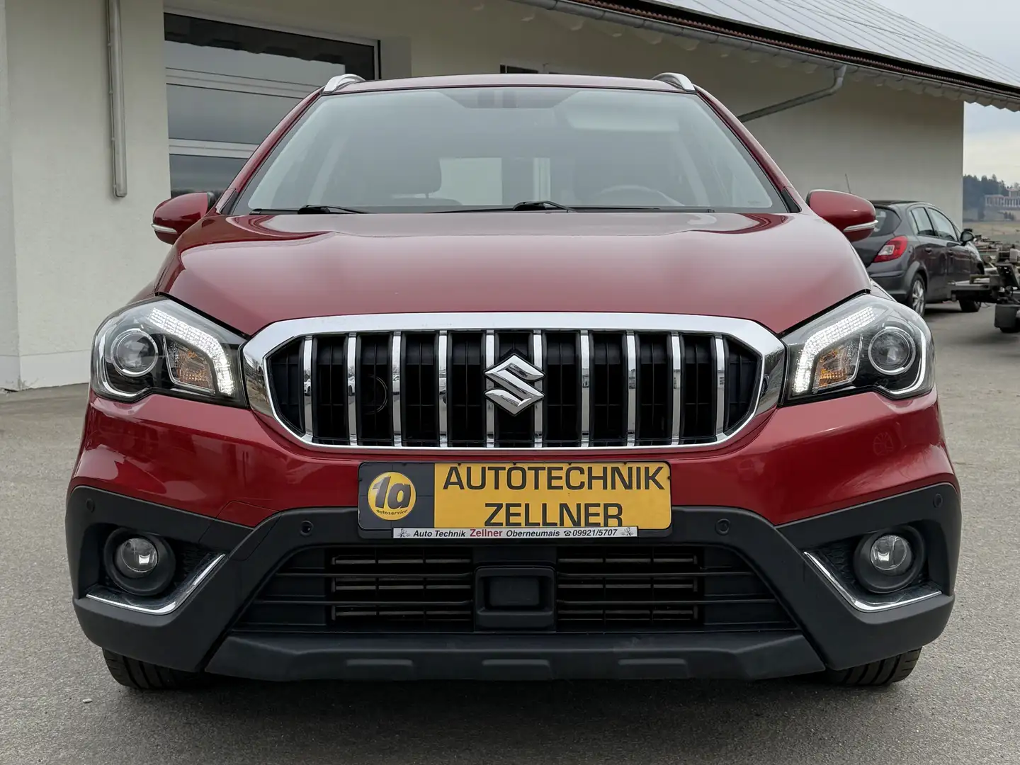 Suzuki SX4 S-Cross 1.4 Boosterjet Hybrid Comfort Rojo - 2