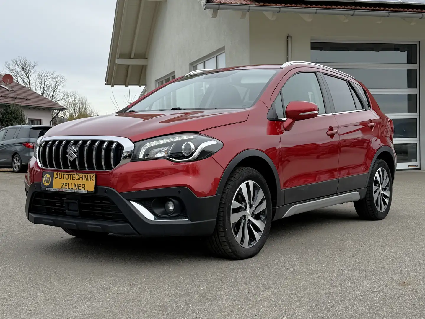 Suzuki SX4 S-Cross 1.4 Boosterjet Hybrid Comfort Rojo - 1