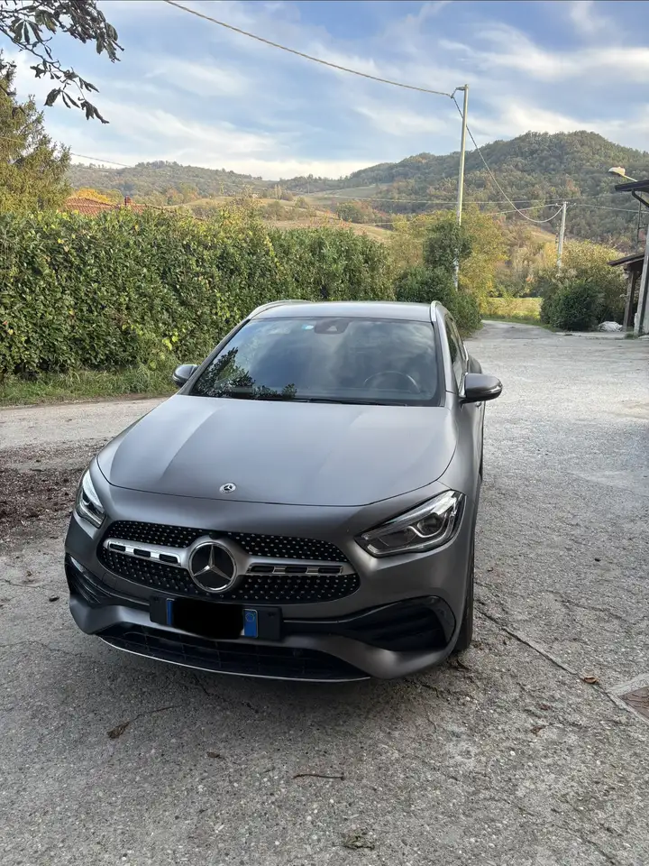 Mercedes-Benz GLA 200
