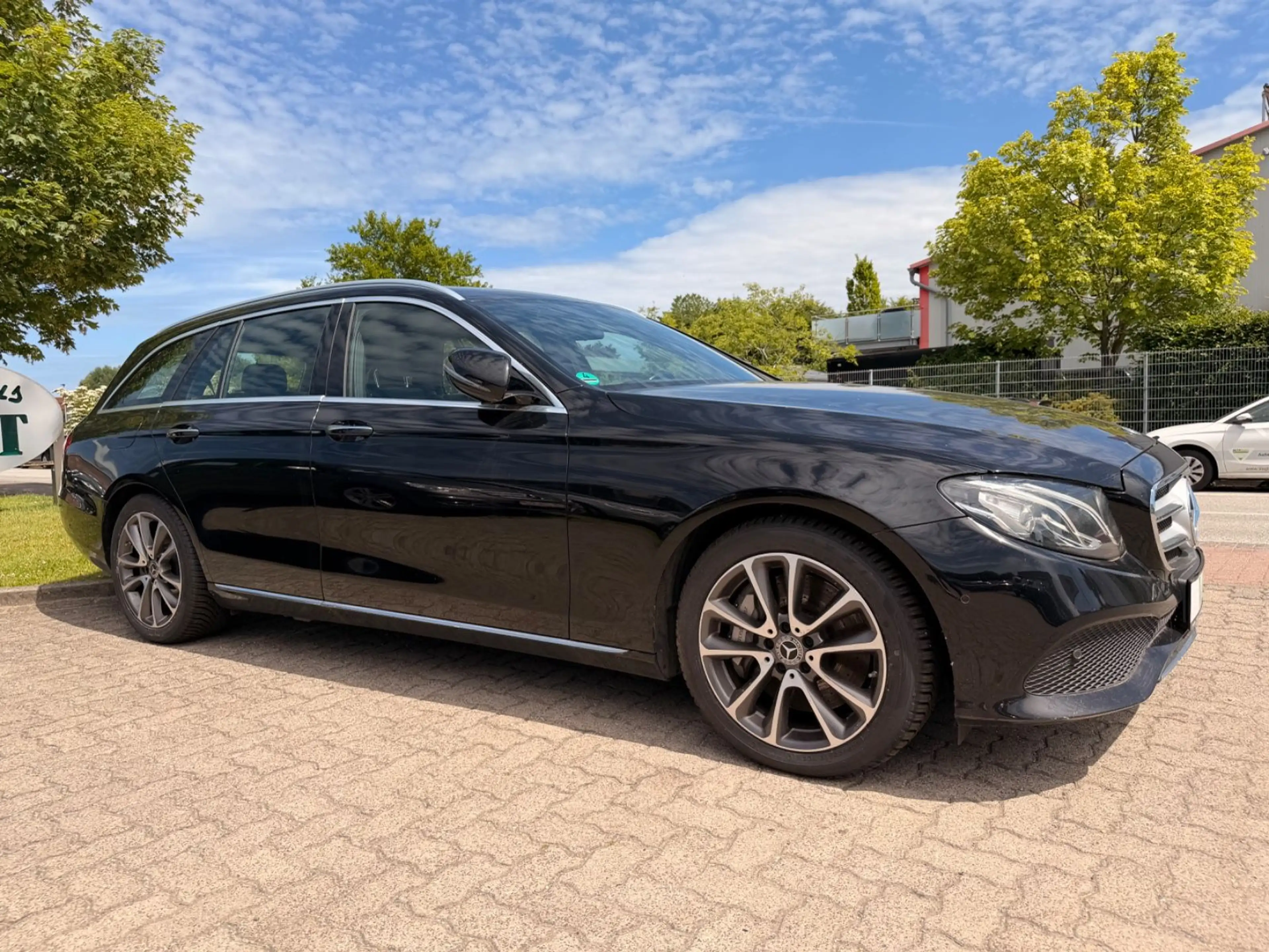 Mercedes-Benz E 350 D T 4Matic Avantgarde V6 AHK/TEMP — photo 3
