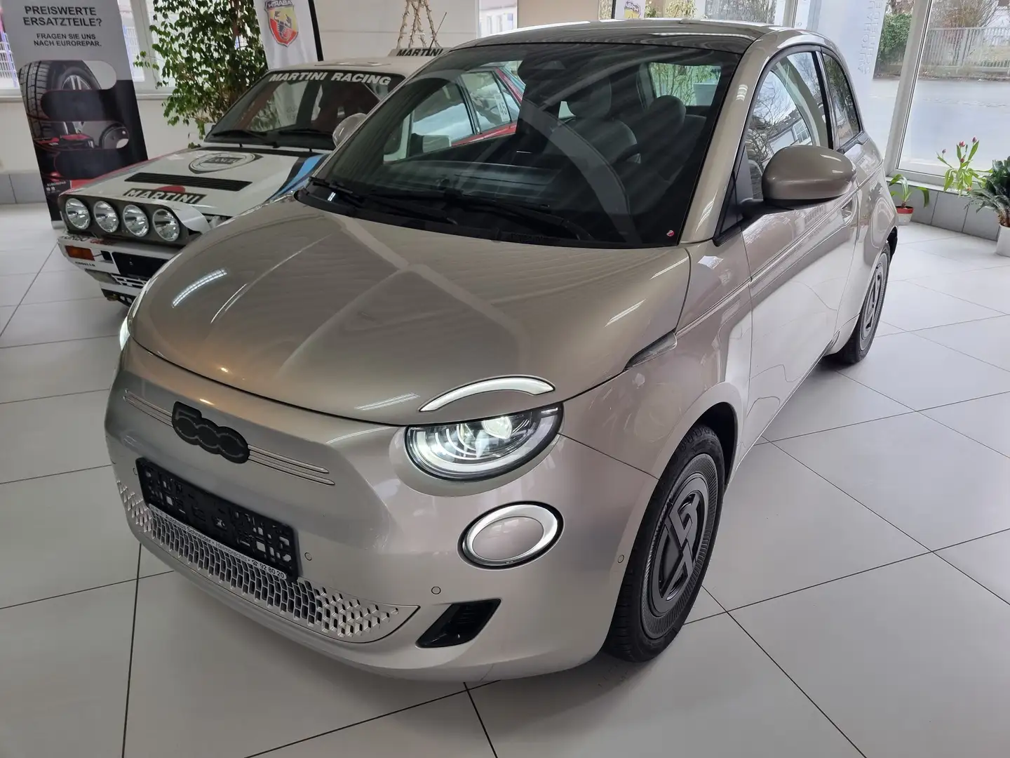 Fiat 500e Sonderedition Giorgio Armani Collector's Edition Beige - 1