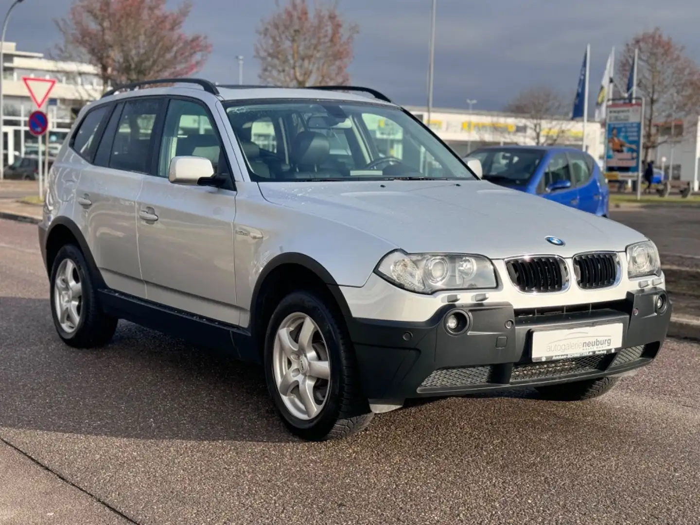 BMW X3 2.0d ADVANTAGE | PANO | XENON | LEDER Silber - 2