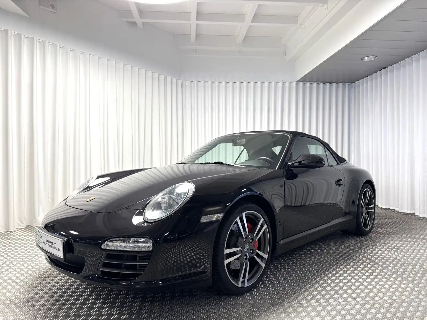 Porsche 911 (997) CARRERA 4S 3L8 385CV BVM6 Schwarz - 2