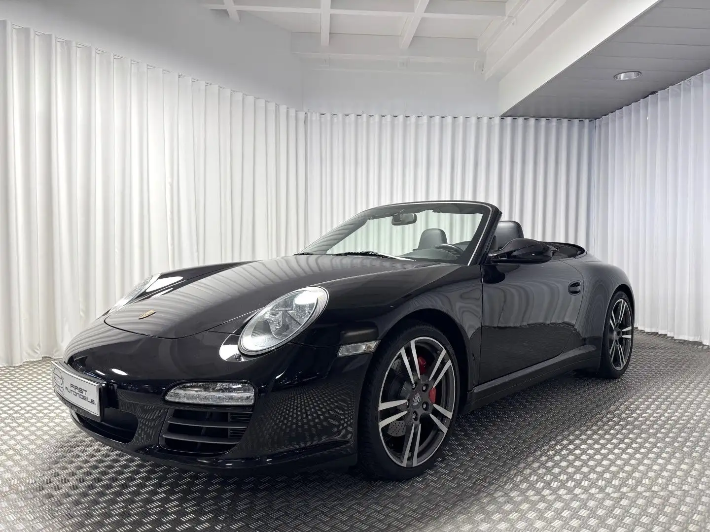 Porsche 911 (997) CARRERA 4S 3L8 385CV BVM6 Schwarz - 1
