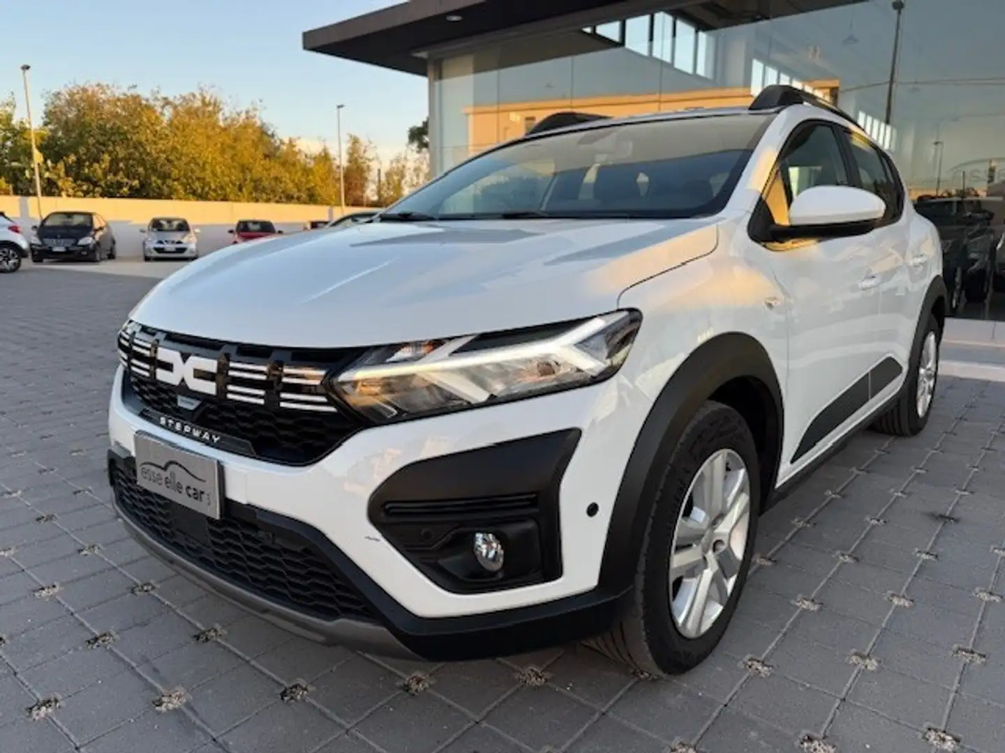 Dacia Sandero Sandero Stepway 1.0 Eco-G Extreme Up 2023 Bianco - 1