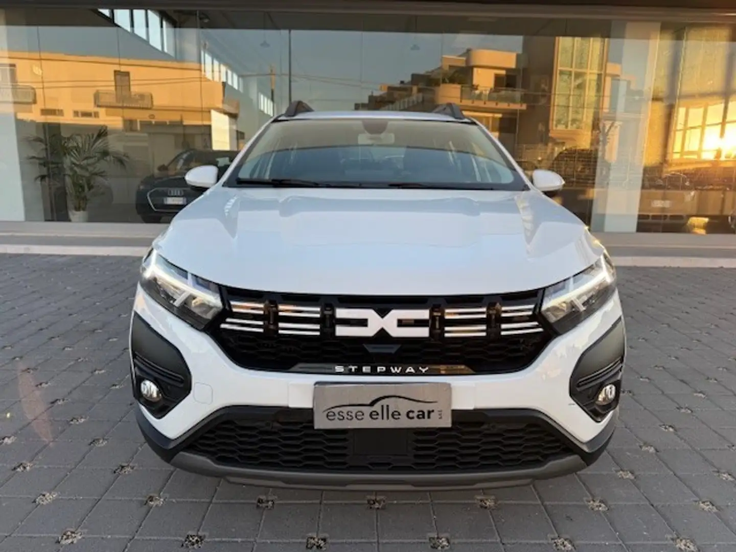 Dacia Sandero Sandero Stepway 1.0 Eco-G Extreme Up 2023 Bianco - 2