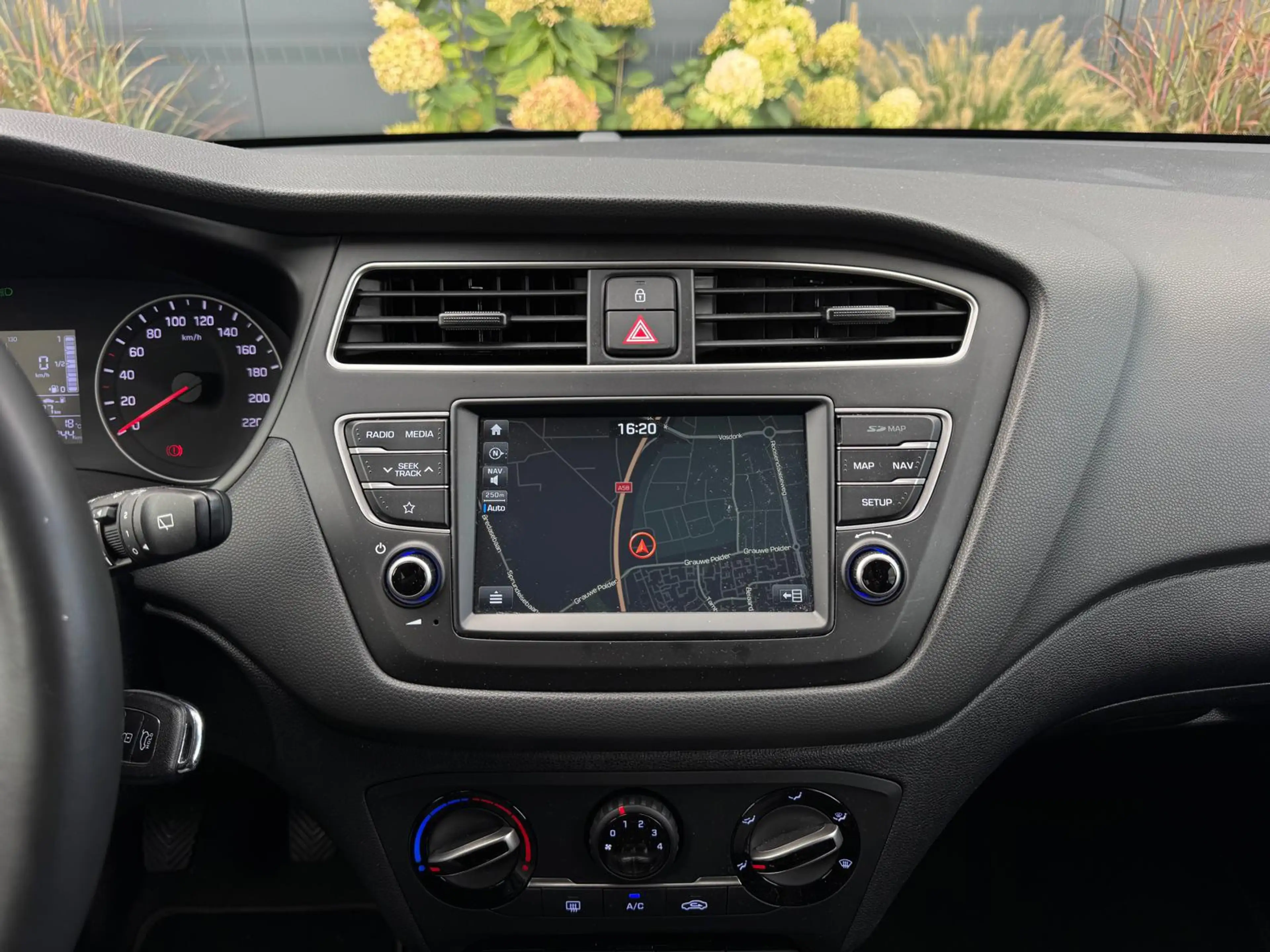 Hyundai i20 1.2 i-Motion LAGE KMSTAND|AIRCO|CR CONTROL|ELEK PA — photo 12