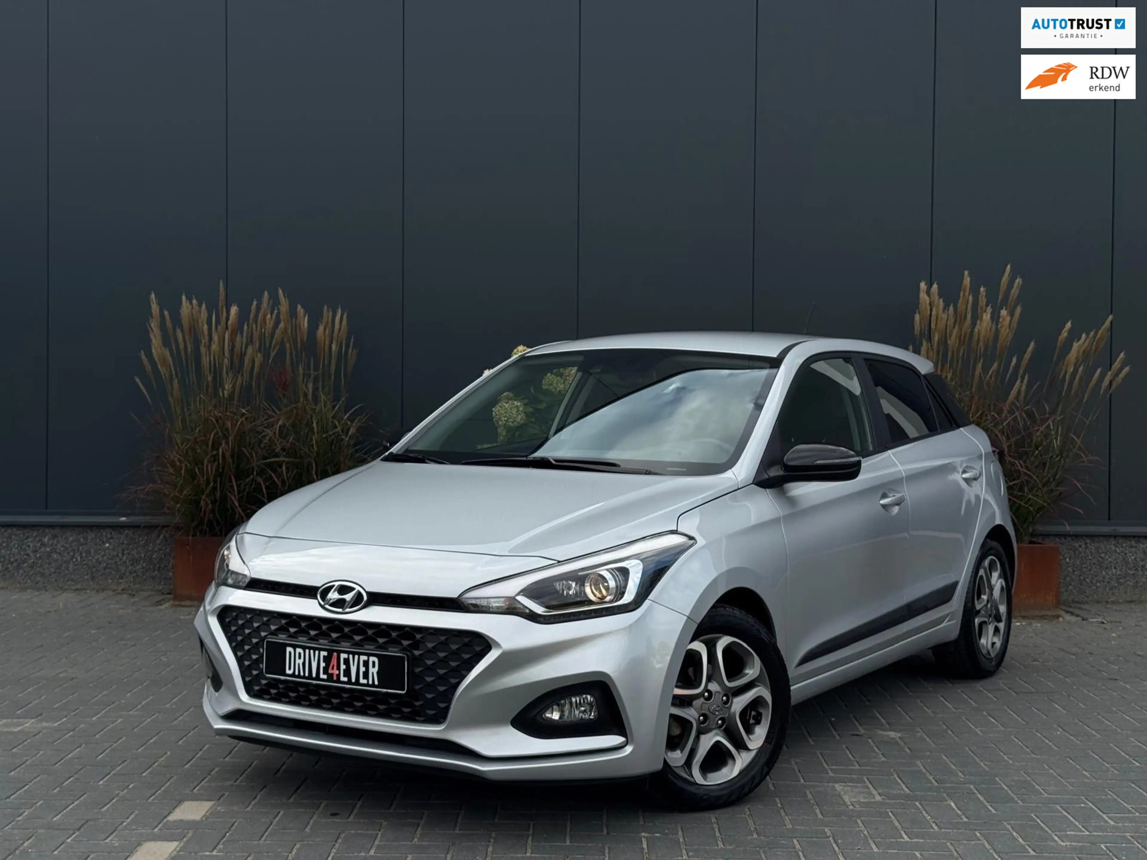 Hyundai i20 1.2 i-Motion LAGE KMSTAND|AIRCO|CR CONTROL|ELEK PA