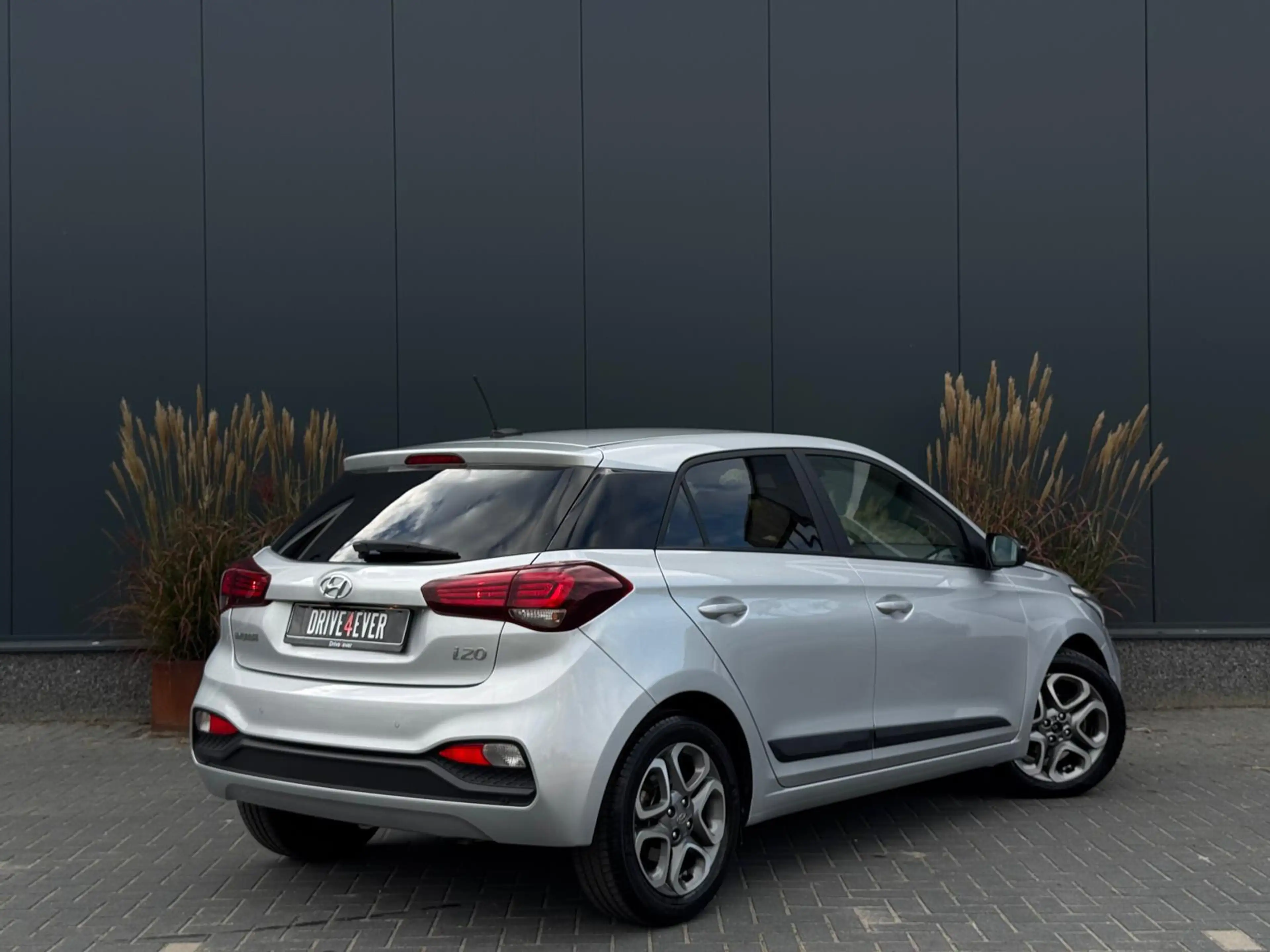 Hyundai i20 1.2 i-Motion LAGE KMSTAND|AIRCO|CR CONTROL|ELEK PA — photo 3