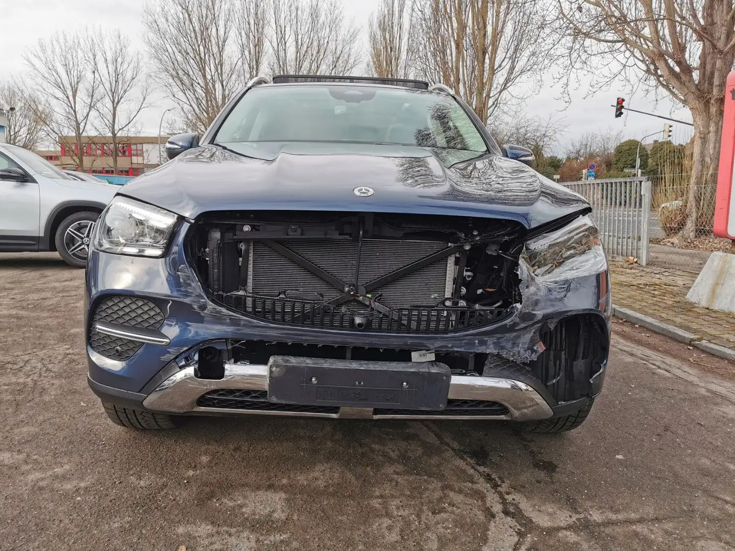 Mercedes-Benz GLE 300 d 4M Multibeam/AHK/Pano/20"/Spur/Kamera Albastru - 1
