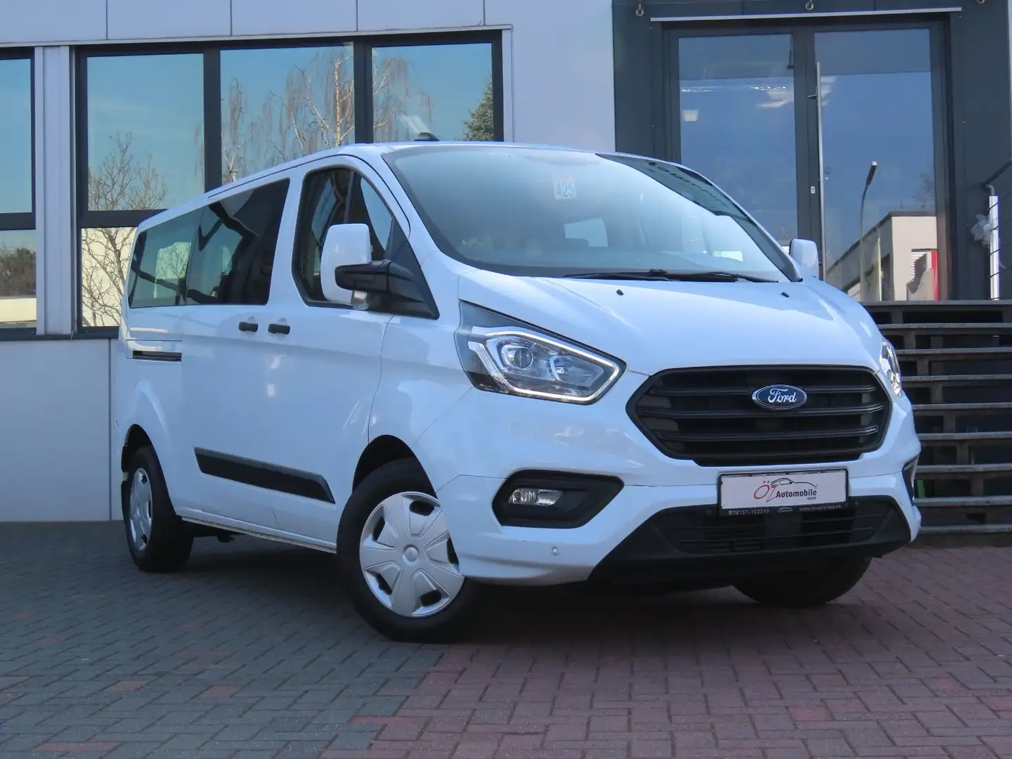 Ford Transit Custom 2.0 340 L2H1 9 Sitze Weiß - 1
