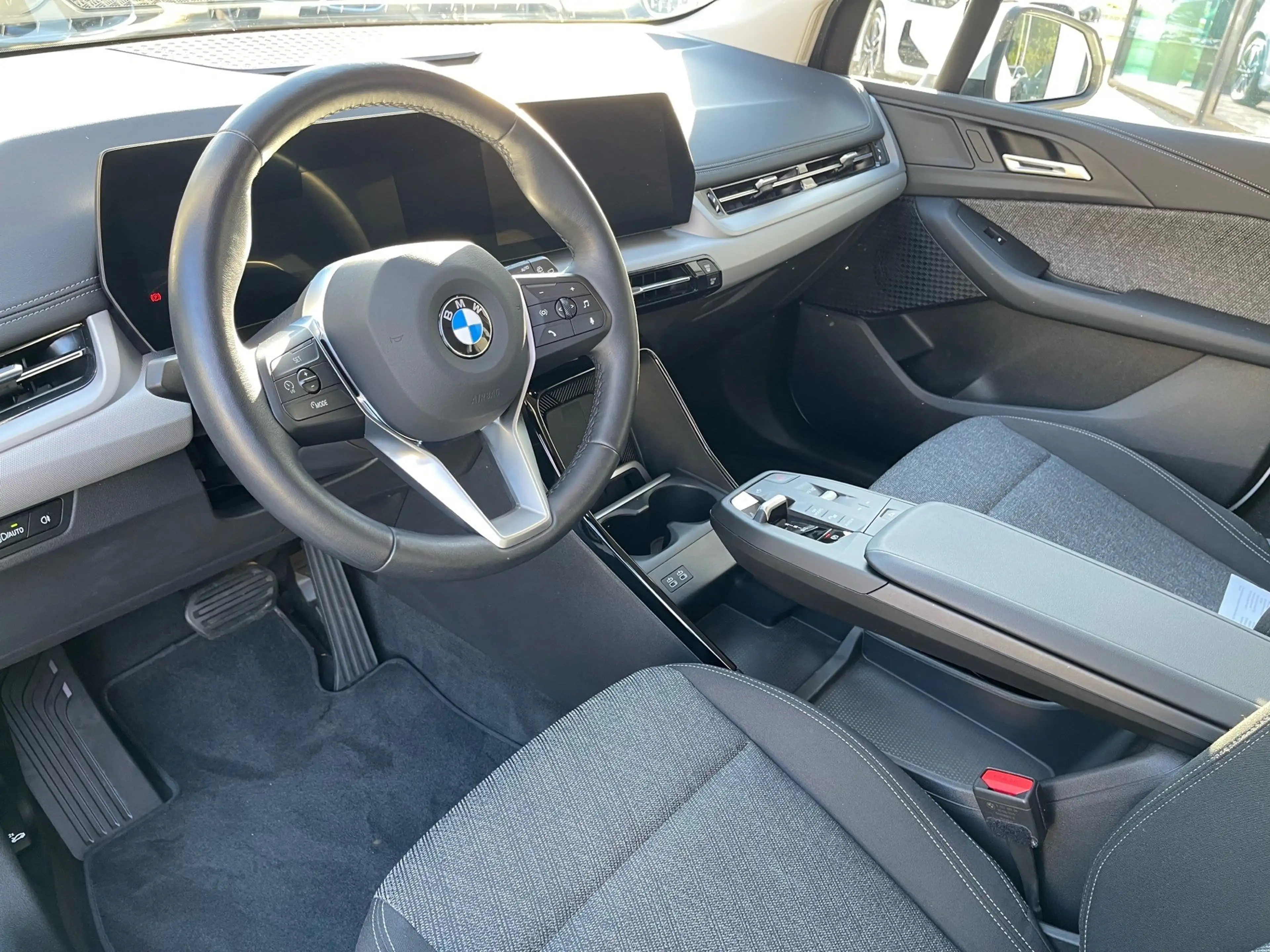 BMW 220 i Active Tourer || AHK adapt.LED Keyless — photo 5