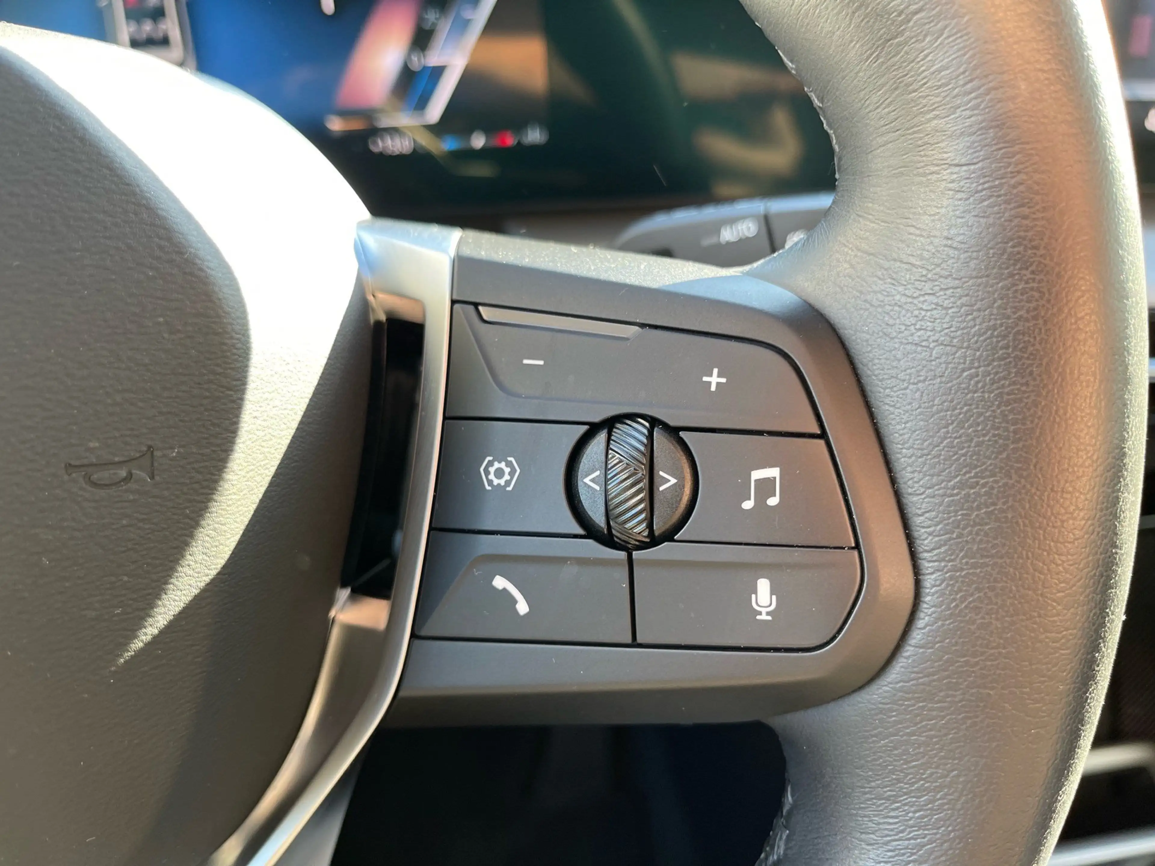 BMW 220 i Active Tourer || AHK adapt.LED Keyless — photo 13