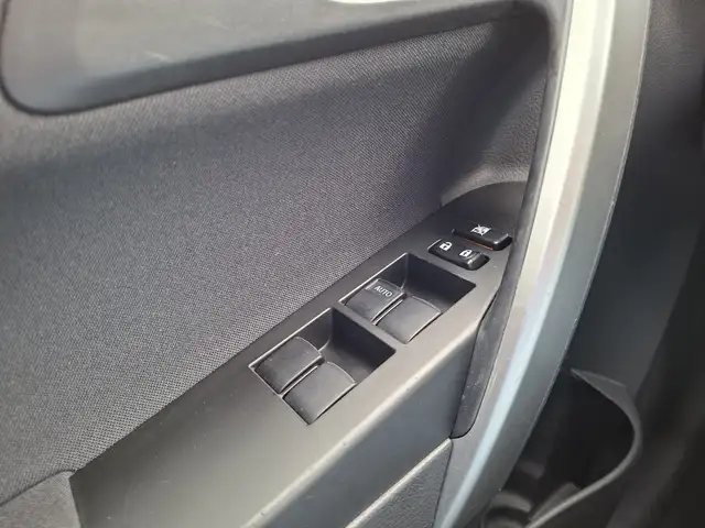 Toyota Auris view 16