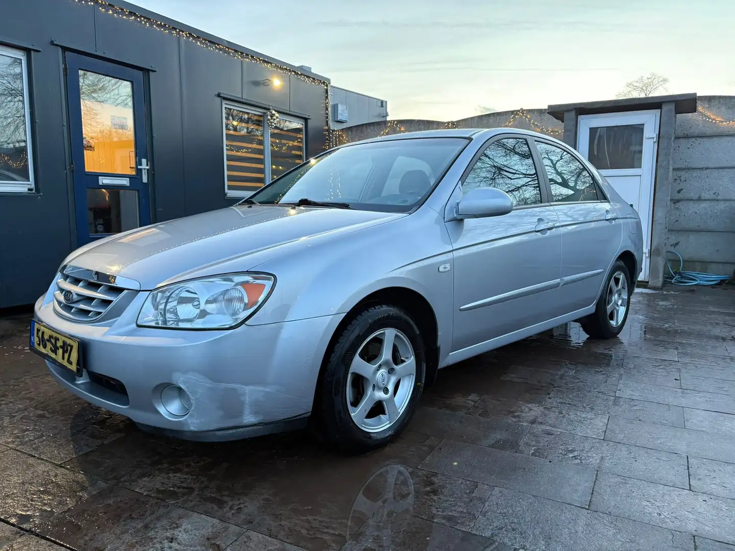 Kia Cerato 1.6-16V LX Nieuwe APK Grau - 2