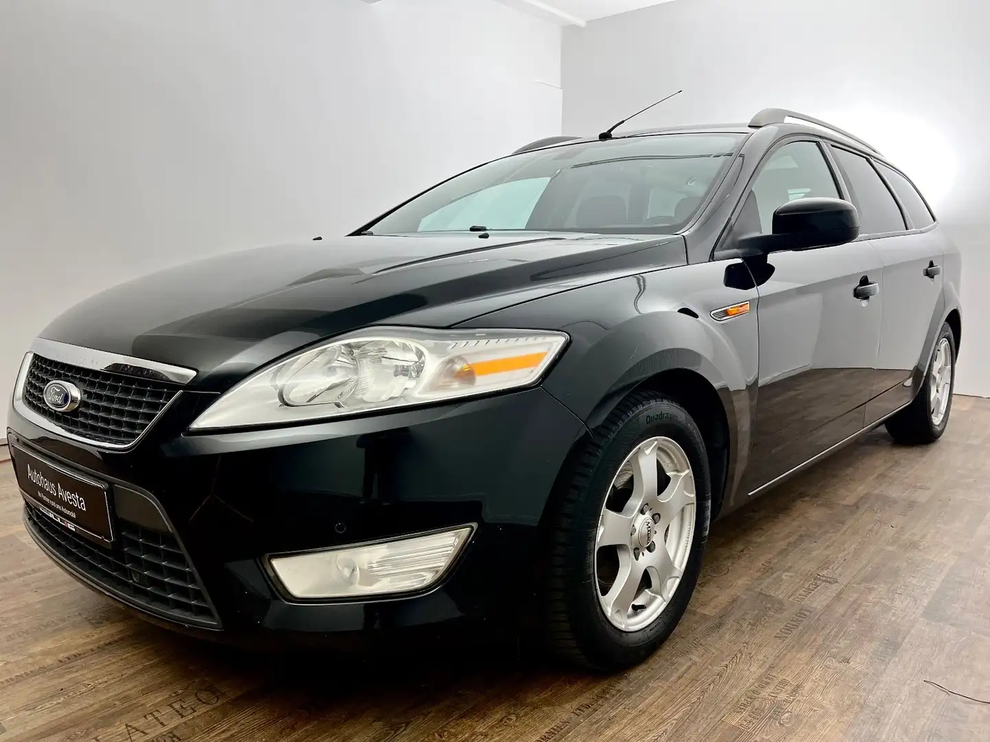 Ford Mondeo Turnier  2.0/ 2009/ TÜV NAVI/ AHK Schwarz - 1