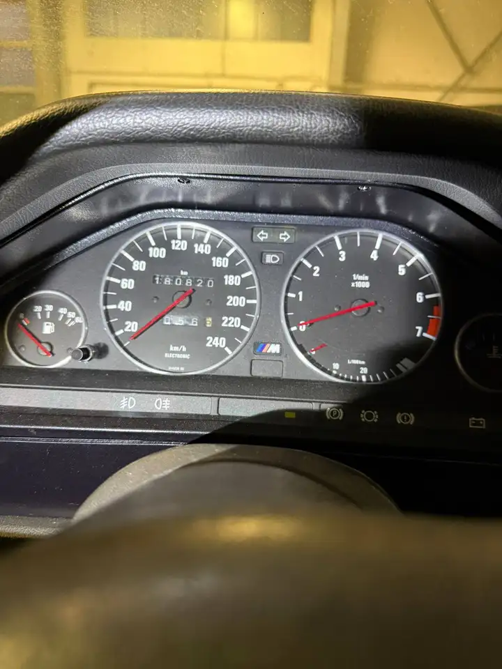 BMW 325i Touring Technic II, foto 6