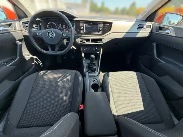 Volkswagen Polo view 8