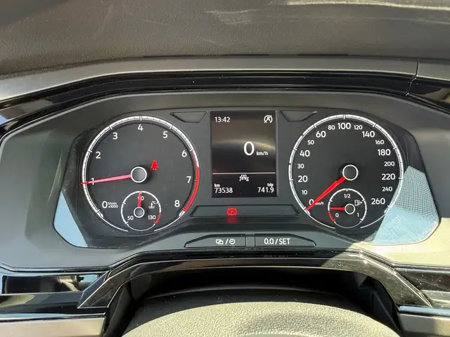 Volkswagen Polo view 12
