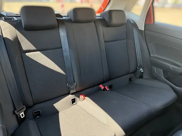Volkswagen Polo view 11