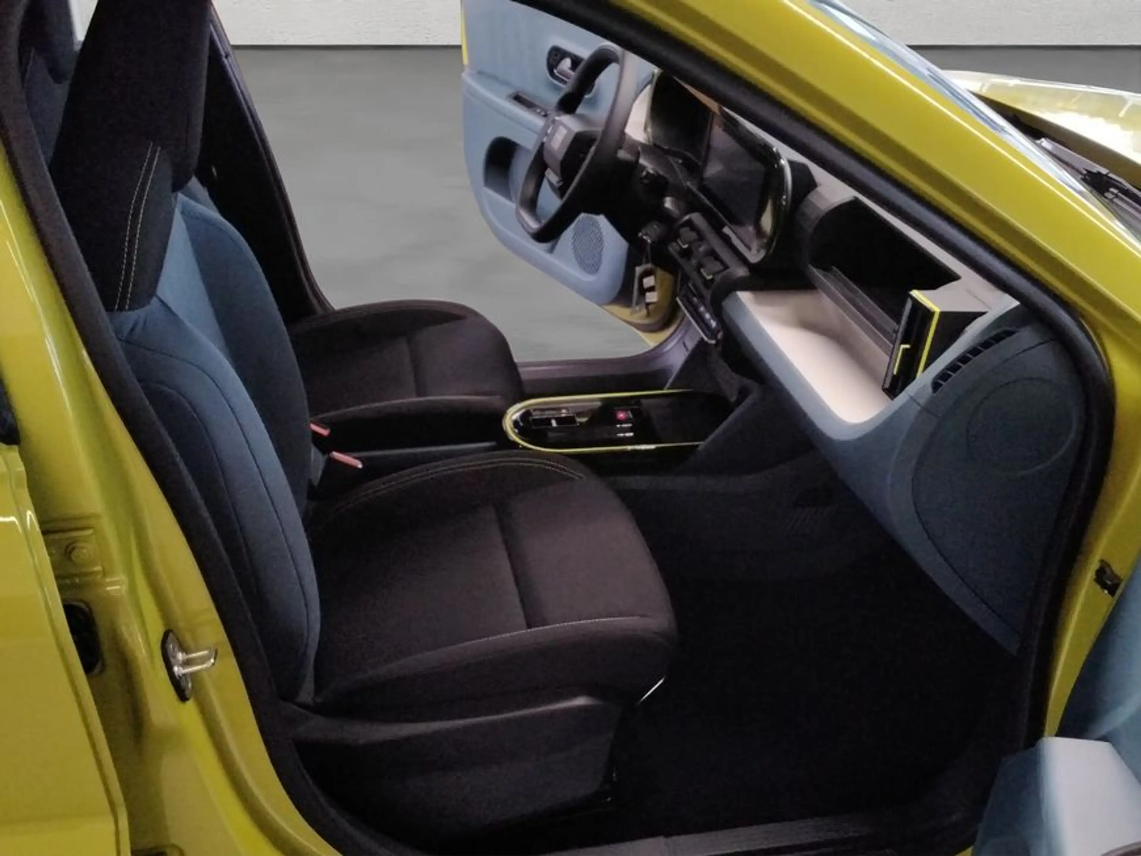 Fiat Grande Panda Hybrid 1.2 eDCT Business Edition — photo 19