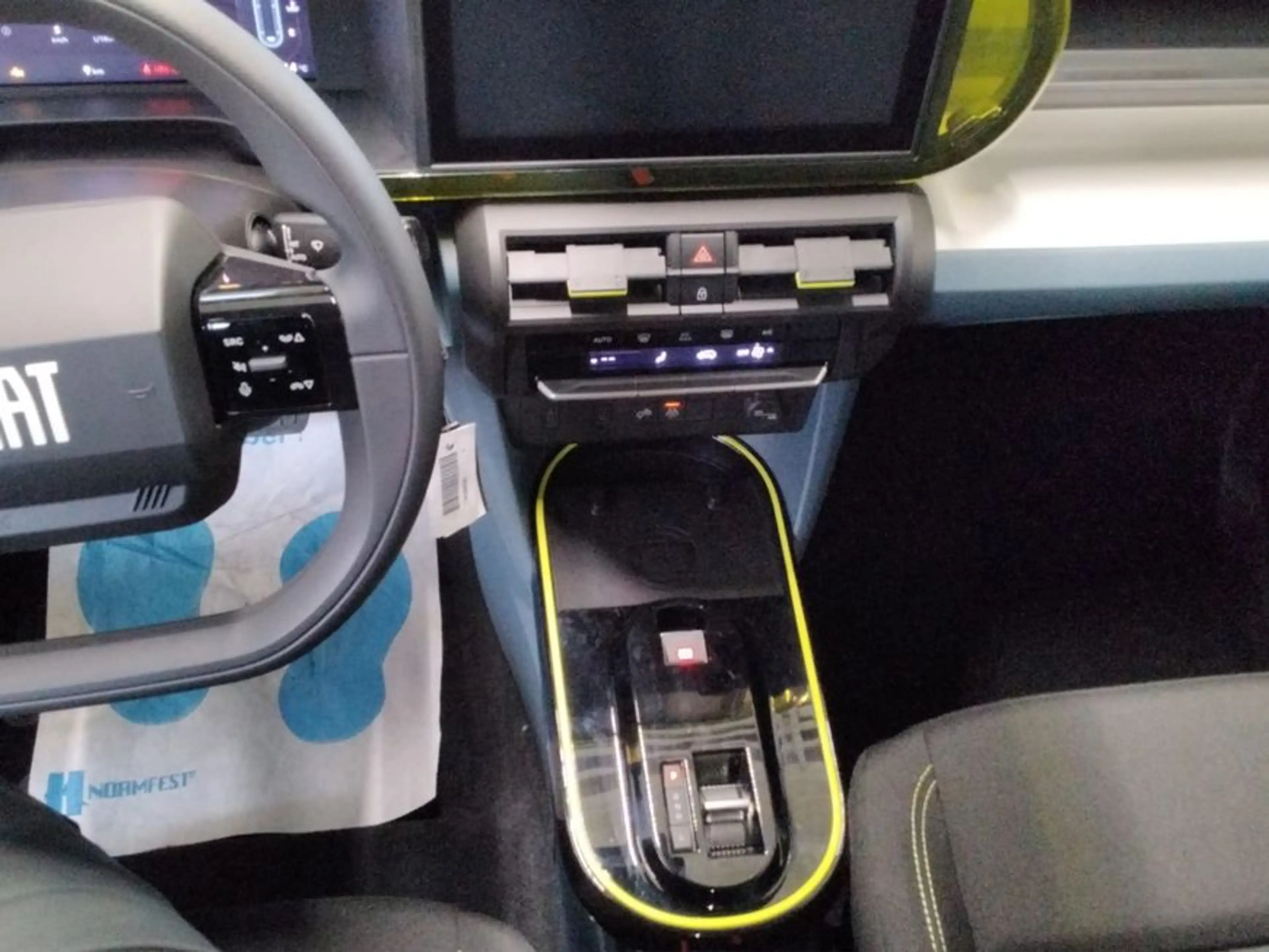 Fiat Grande Panda Hybrid 1.2 eDCT Business Edition — photo 14