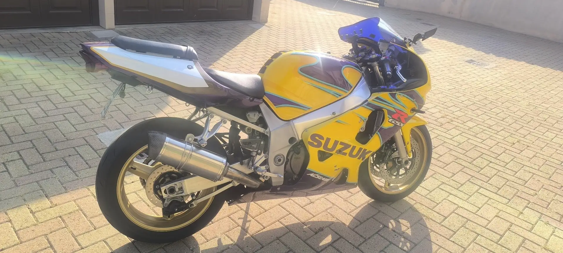 Suzuki GSX-R 600 Jaune - 1