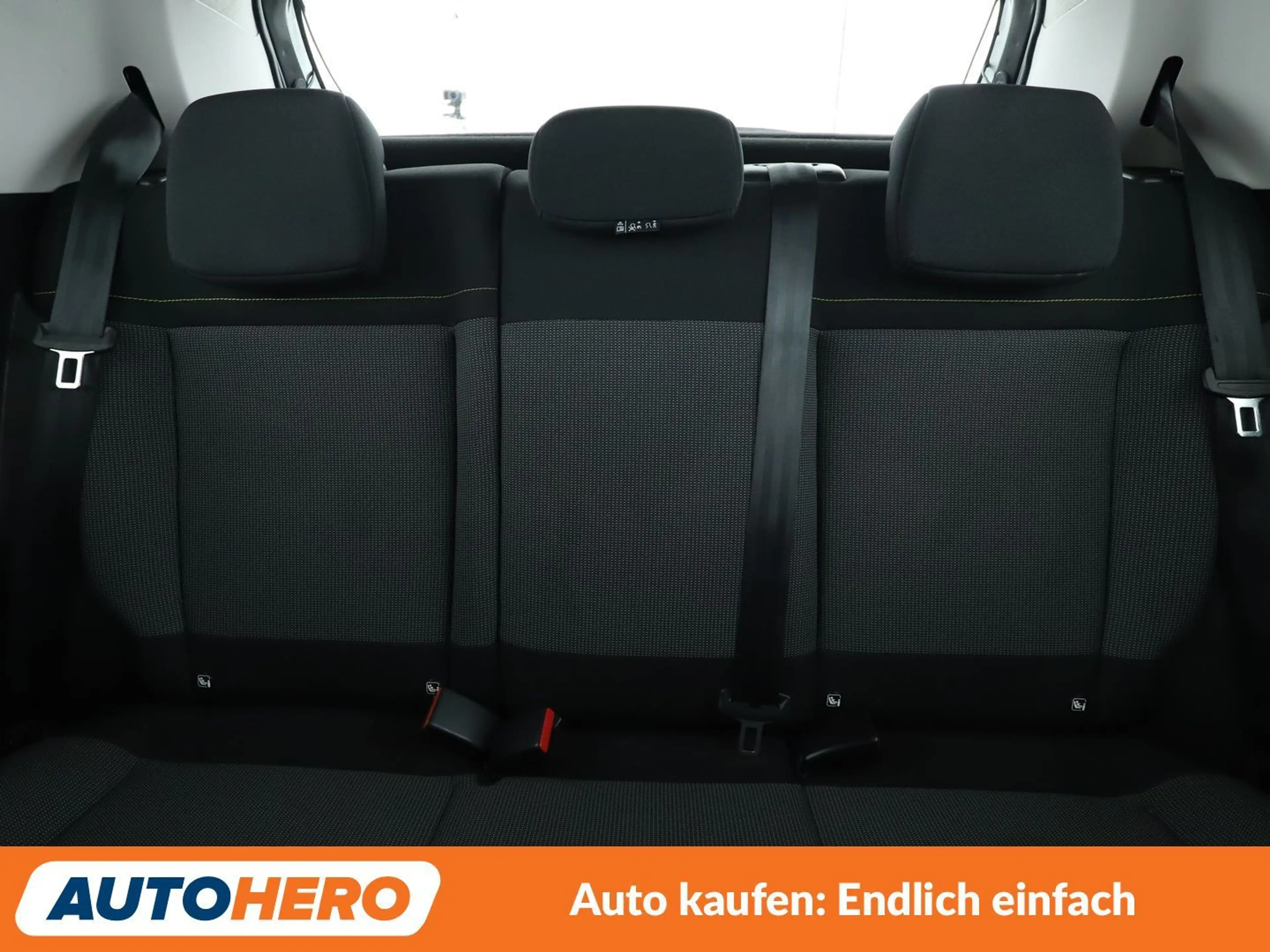 Citroen C3 1.2 PureTech Shine — photo 15