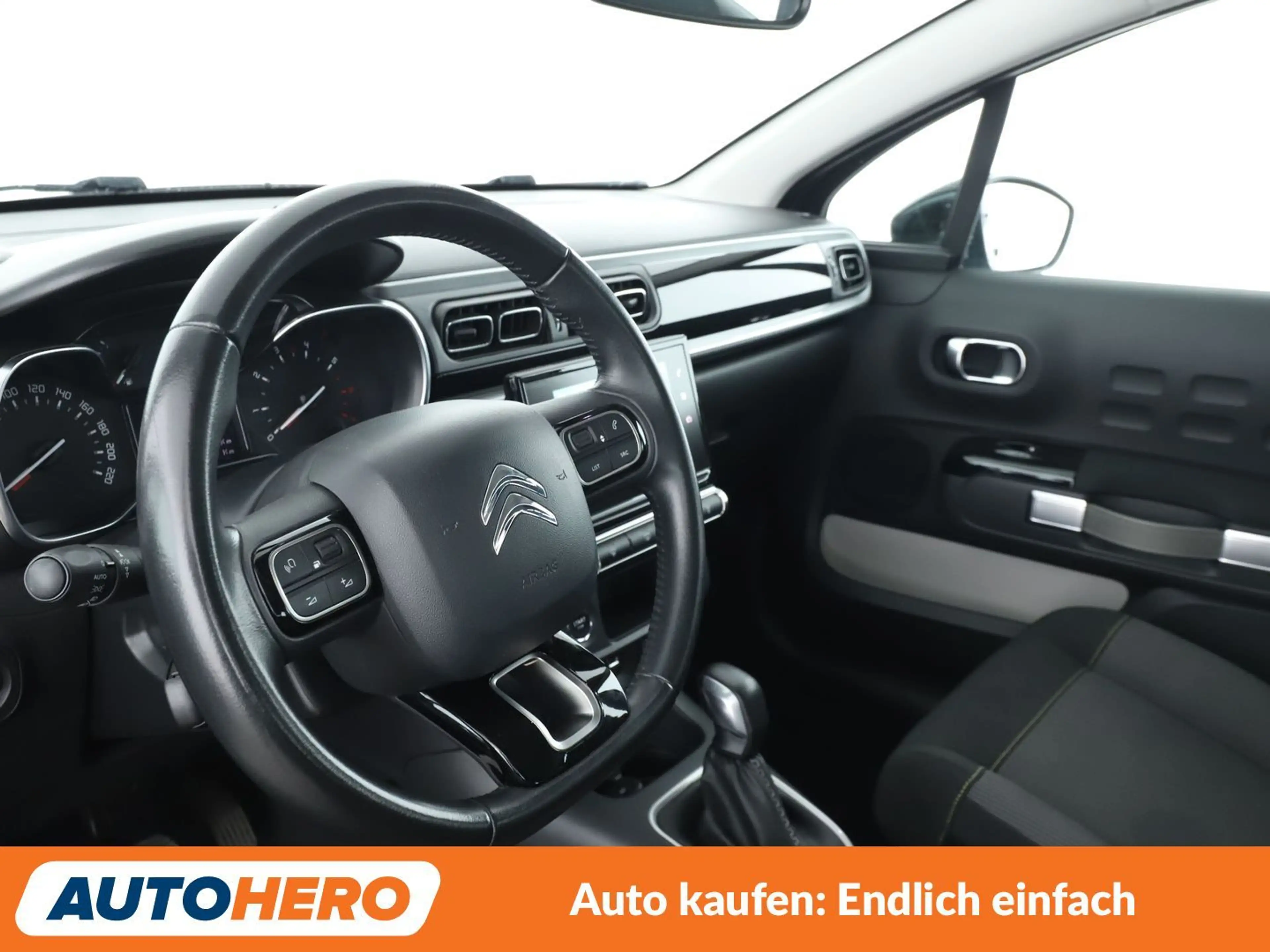 Citroen C3 1.2 PureTech Shine — photo 11