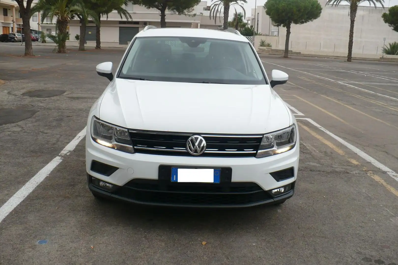 Volkswagen Tiguan 1.6 TDI SCR Business BlueMotion Technology Blanc - 1