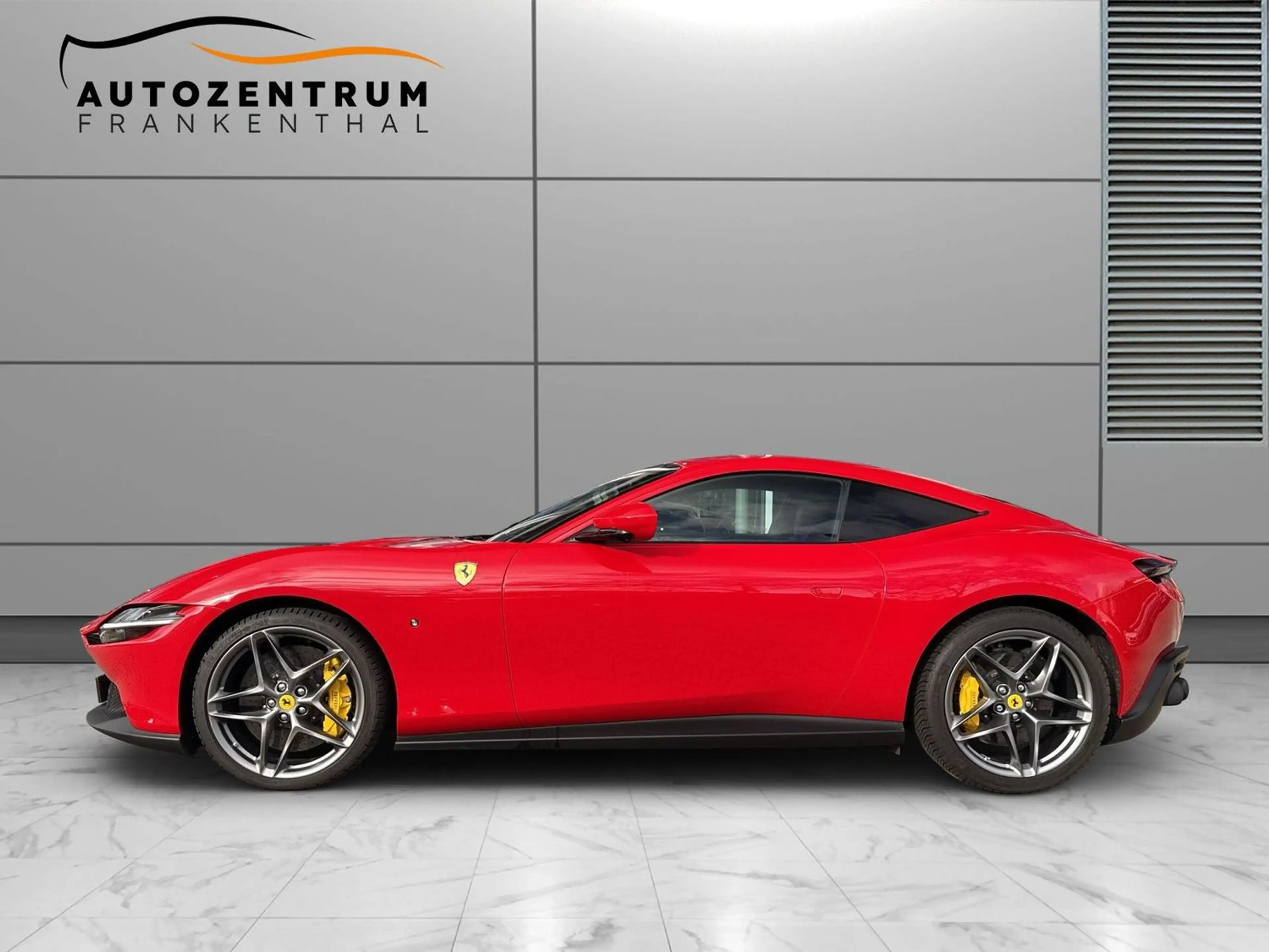 Ferrari Roma Acc Magnetic-Ride 360° Vollfolierung mit XPELL — photo 3