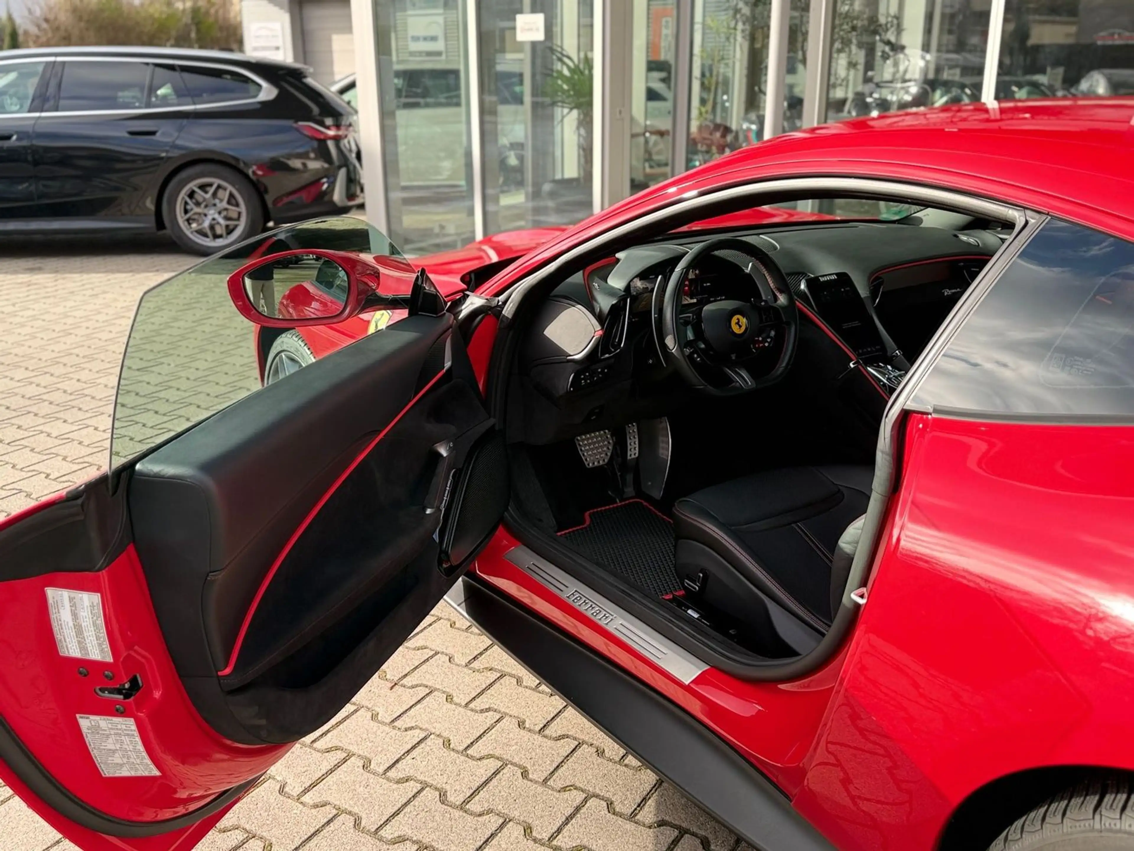 Ferrari Roma Acc Magnetic-Ride 360° Vollfolierung mit XPELL — photo 12
