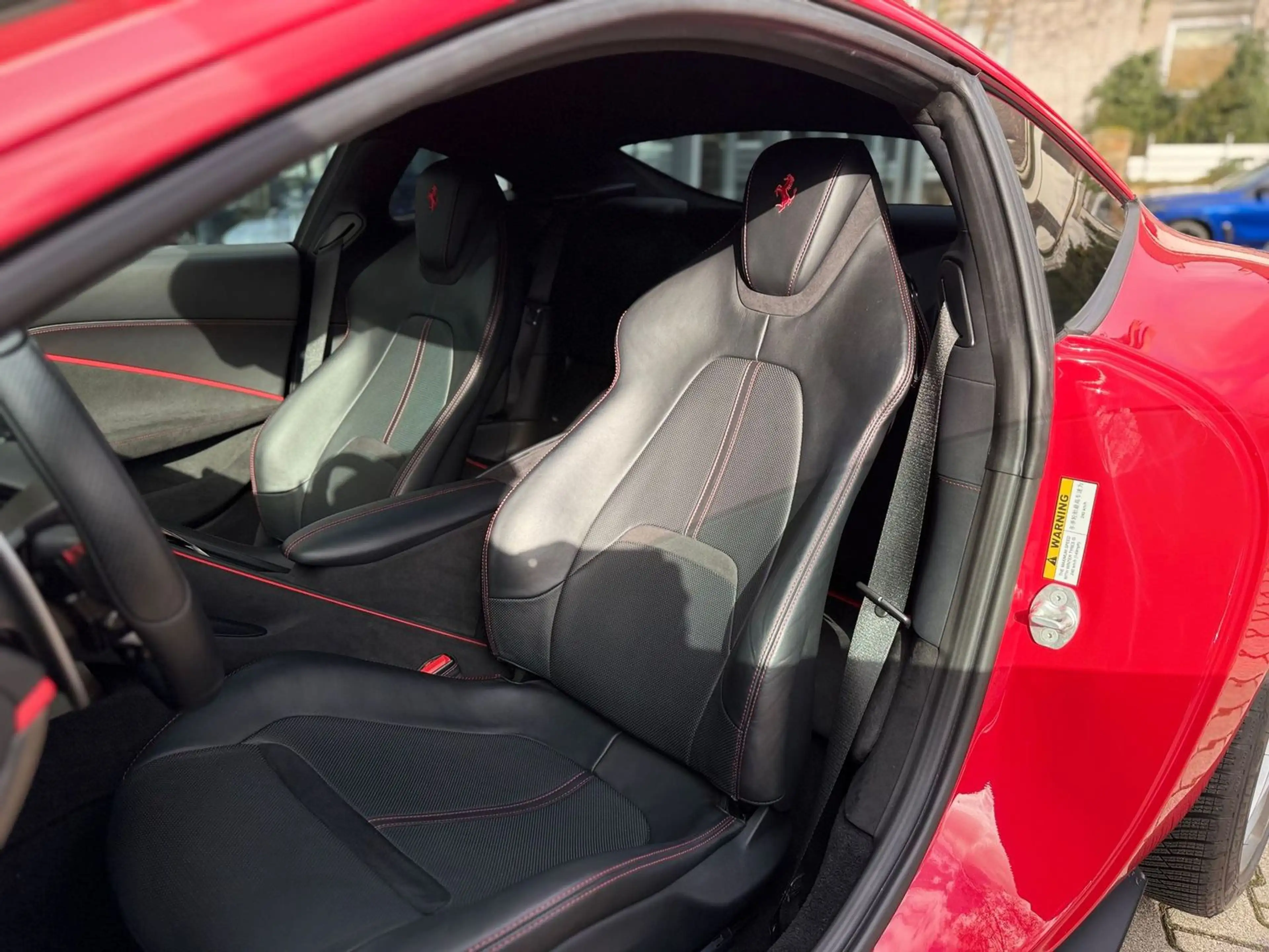 Ferrari Roma Acc Magnetic-Ride 360° Vollfolierung mit XPELL — photo 13