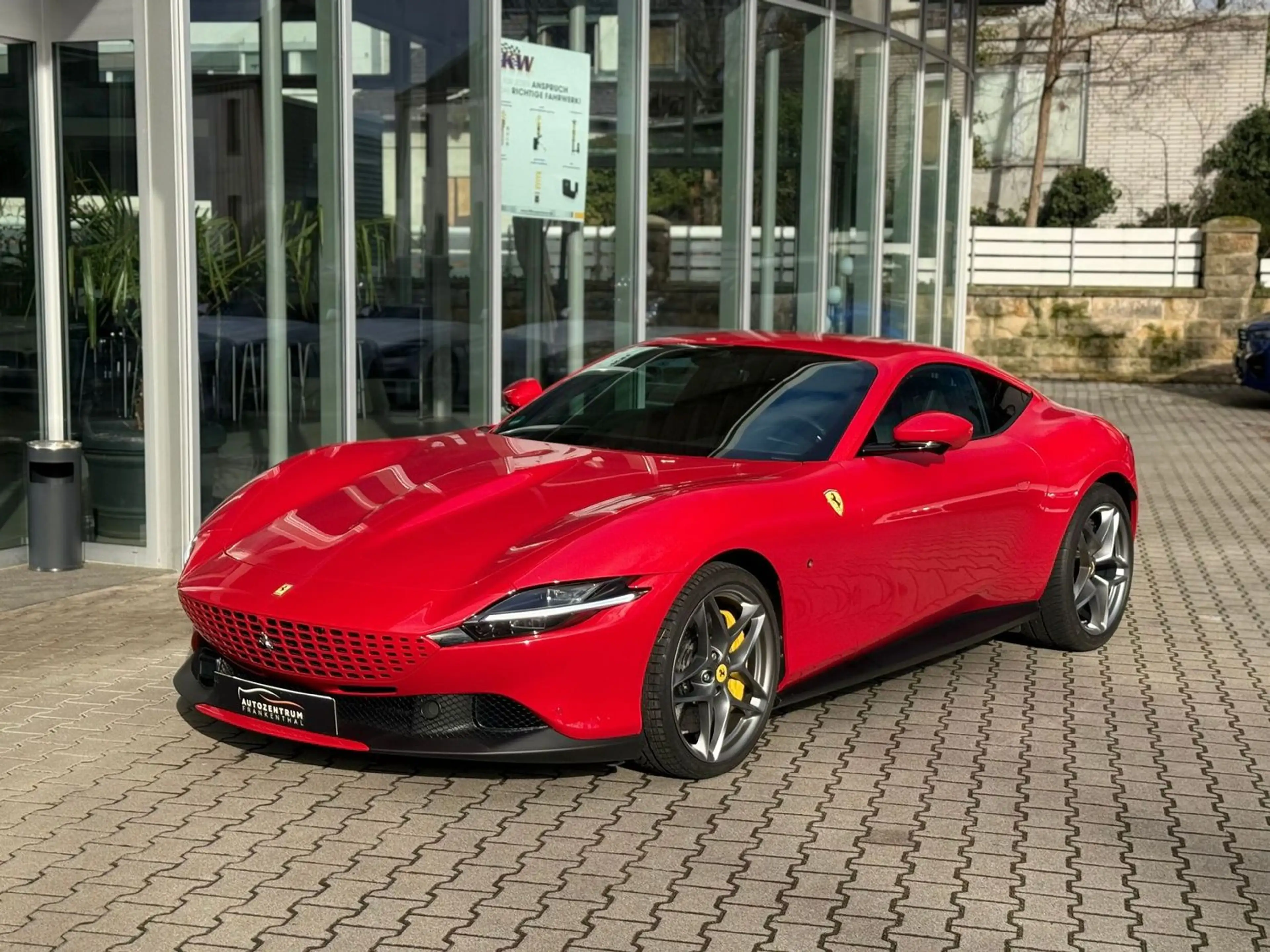 Ferrari Roma Acc Magnetic-Ride 360° Vollfolierung mit XPELL — photo 5