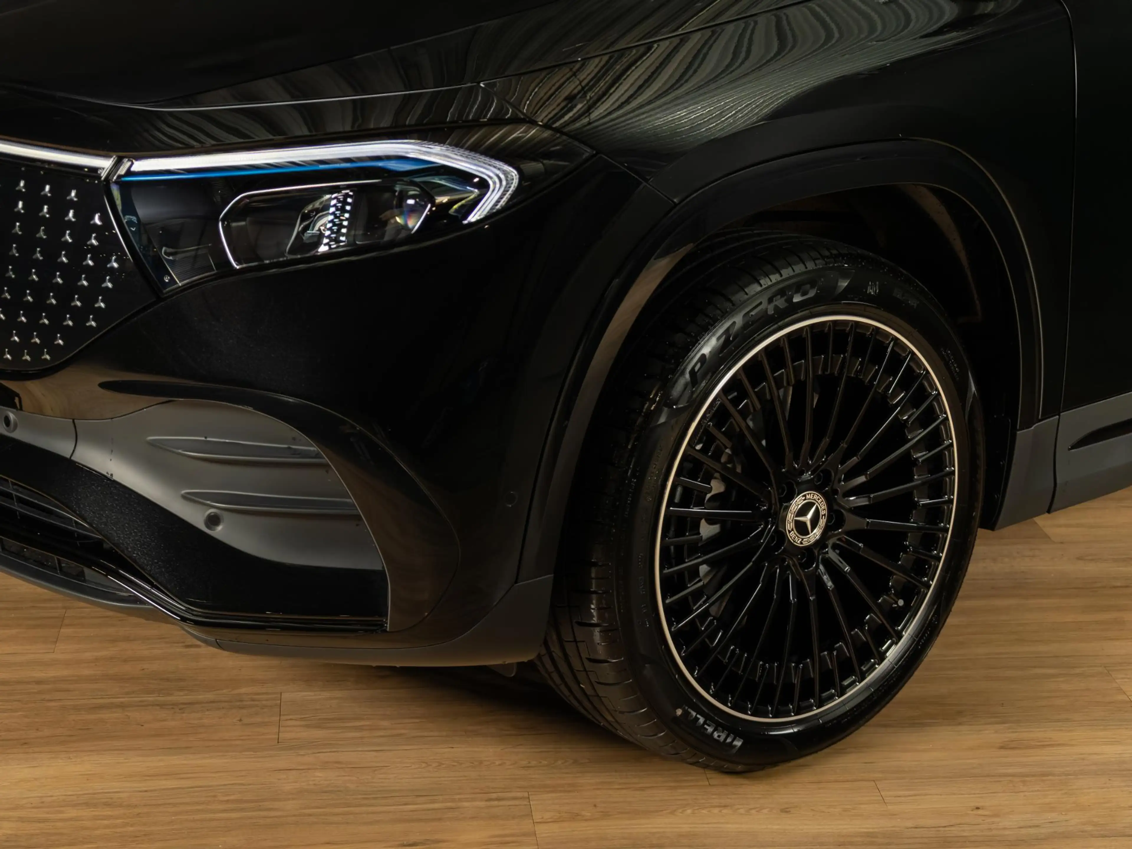 Mercedes-Benz EQA 250 250+ Business Solution AMG 71 kWh | Panorama dak — photo 6
