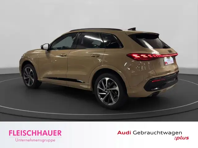 Audi Q5 view 5