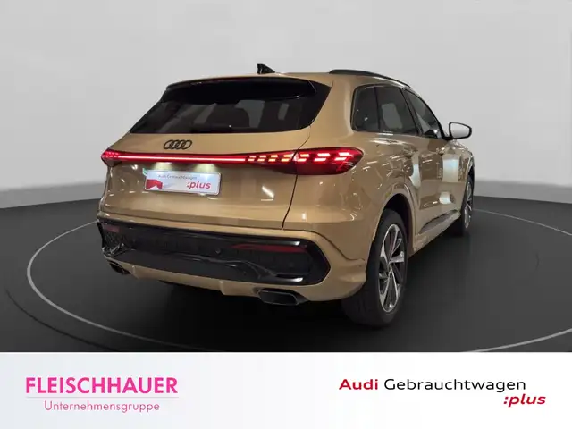 Audi Q5 view 7