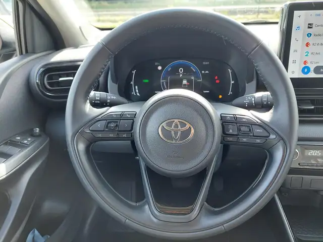 Toyota Yaris view 17