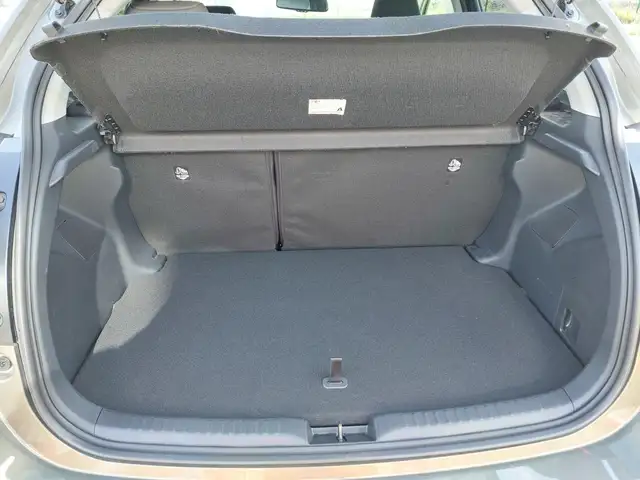 Toyota Yaris view 10