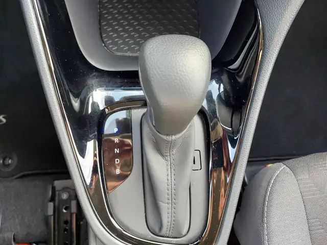 Toyota Yaris view 25